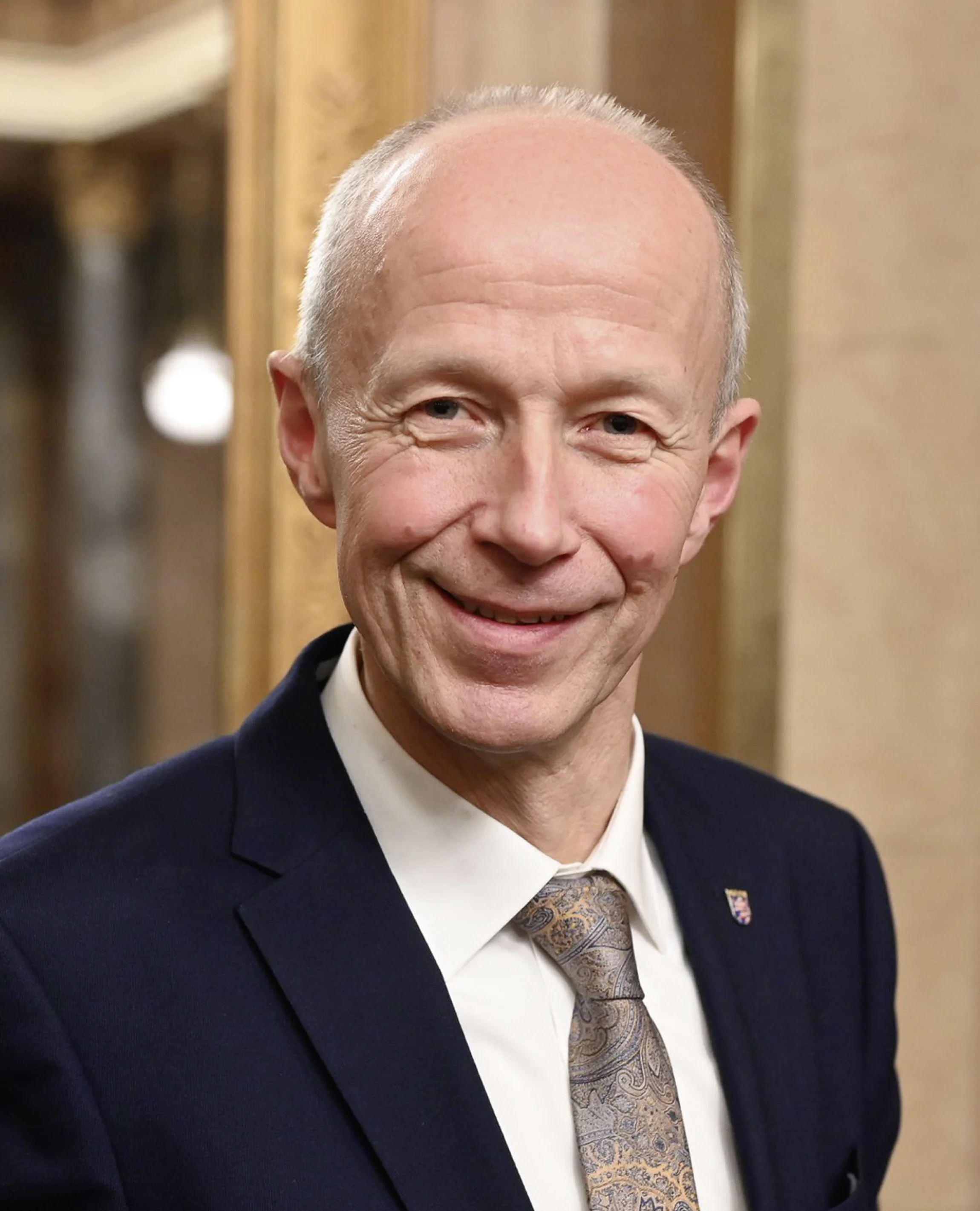 Armin Schwarz Hessischer Minister für Kultus, Bildung und Chancen